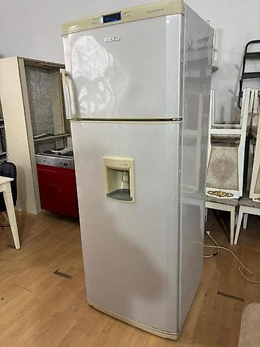 2 qapılı Beko Soyuducu Satılır, rəng - Gümüşü, Dispenserli