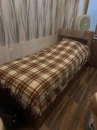 taxt çarpayı: Dəst satılır!! 🆘400azn🆘 Buna iki ədəd tumbuçkaları və sfaneri — 2