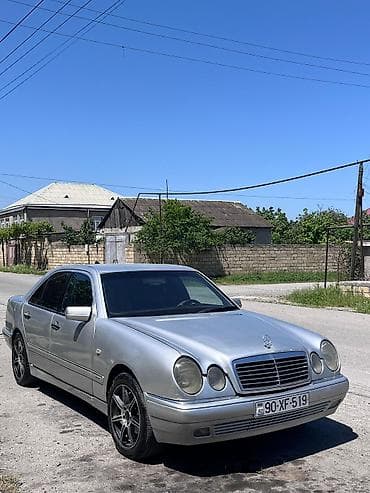 mercedes w202 fara: Mercedes-Benz E-Class W210 sedan - Kuzov: sedan, gümüşü rəng - Nömrə — 2