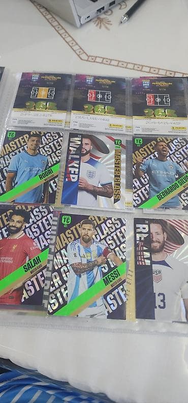 fifine: Toplam 135 eded Panini FIFA 365 Adrenalyn XL futbol kartları albomu – — 2