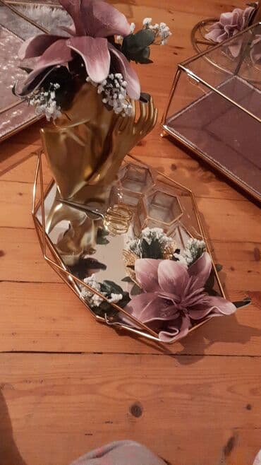 16 ededdir 700 alinib 500 e satilir kim alsa taksiyle unvana