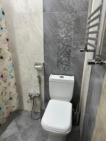 20 yanvar ev: Ev, AAAF Park-da 6 mərtəbəli binanın 2-ci mərtəbəsin də yerləşir. Tam — 4