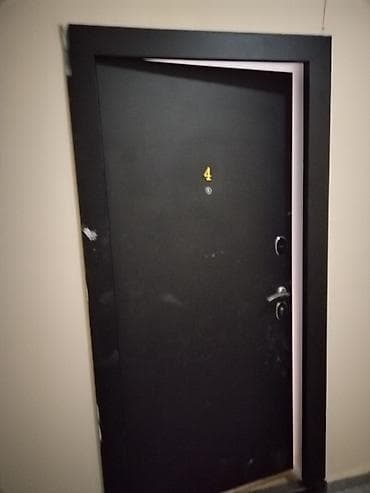 seyf dəmir qapı: Mənzil üçün İşlənmiş Giriş qapısı Glazok ilə, Ünvandan götürmə — 6