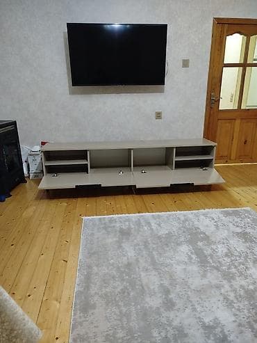 gul rəfi: Düz TV altlığı, Polkalı, Laminat — 2