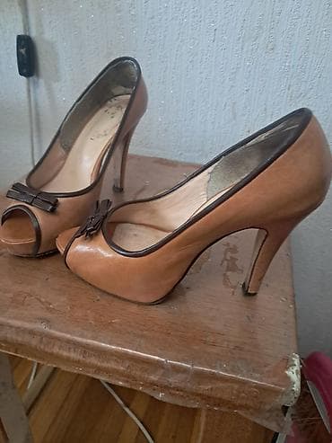 qadın papuşları: Qadın ayaqqabıları – 3 cüt klassik yüksəkdaban 1) Monica Ricci — 4