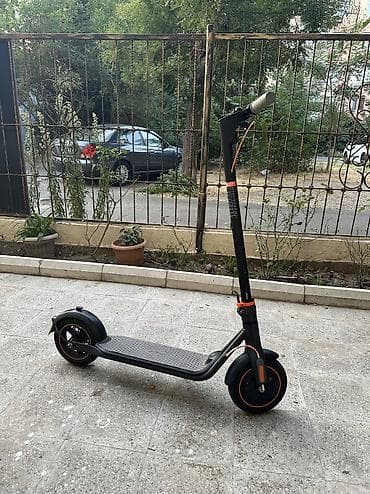 Segway Ninebot elektrik skuteri Ninebot f40 ideal veziyyetdedir demey