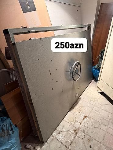 Qiymət: 250 AZN Məhsul: Metal təhlükəsizlik/qalın keçid qapısı -