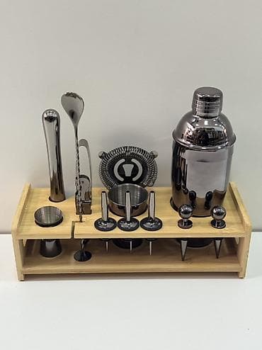 Barmen dəsti – paslanmayan poladdan aksesuarlar və bambuk stend