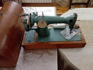 tikiş mawini: Mexaniki tikiş maşını – retro/klassik model, metal korpuslu, ağac — 1