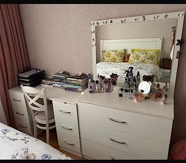 termo mebel: HicranYazı masası+ortacaq və termo satılır birlikdə *Qiymət 250 azn* — 1