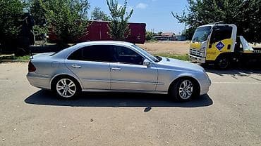 mercedes salonu: Mercedes-Benz E-Class: 2.2 l | 2006 il Sedan — 3