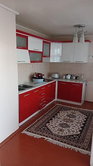 100 manata kiraye evler ayliq: 3 otaqlı mənzil – geniş və işıqlı zal, ayrı mətbəx Xüsusiyyətlər: - — 2