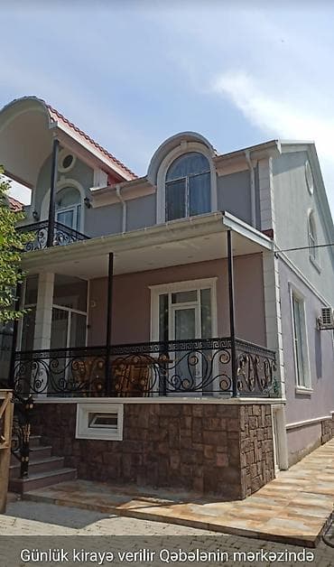 Qəbələdə günlük ev . 18 nəfərə kimi yataq . həyətdə baseyni hər cür — 1