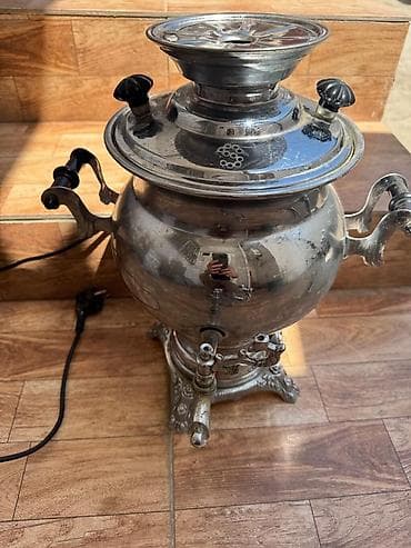 samovar sederek: Elektrik samovar – metal gövdəli, klassik dizayn. - Brend yazısı — 3