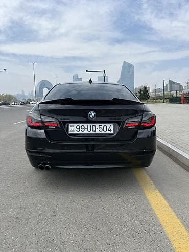 sedan avtomobil: BMW 5 series: 2 l | 2016 il Sedan — 2