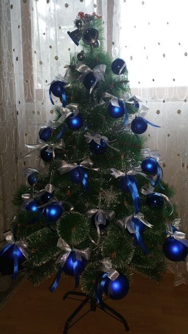 Bitkilər üçün dibçəklər: Ёлка новогодняя.без игрушек — 1