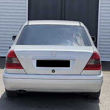 loreva reed diffuser: Mercedes-Benz C-Class: 2 l | 1994 il Sedan — 7
