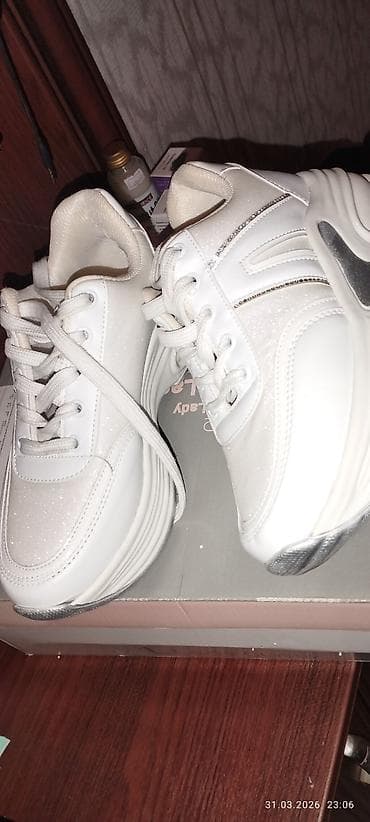 krasofka: Ölçü: 37, rəng - Ağ, Yeni — 2