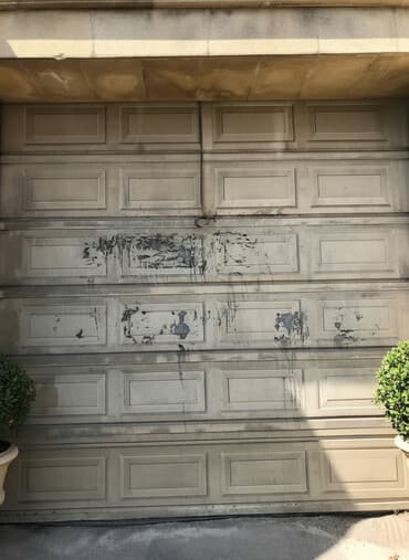 Darvazalar və aksesuarlar: İşlənmiş Dəmir Qaraj darvazası, Seksional, Avtomatik, 8 m, rəng - Bej, Şəbəkə ilə, Kredit yoxdur, Ödənişli quraşdırma, Ünvandan götürmə — 1