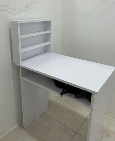 İşlənmiş, Manikür üçün masa