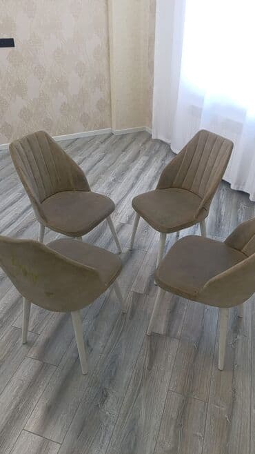 Qonaq otağı üçün, İşlənmiş, Stul