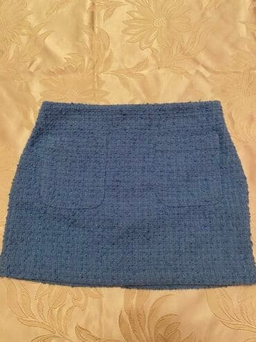 i̇dman qadın ətəkləri: Mavi rəngli tvid mini ətək. Düz biçimli və ön tərəfində iki yamaq — 1