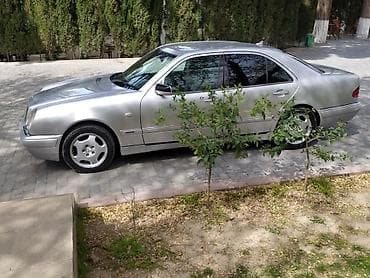 daewoo lanos 2011: Mercedes-Benz E-Class: 2 l | 1996 il Sedan — 2
