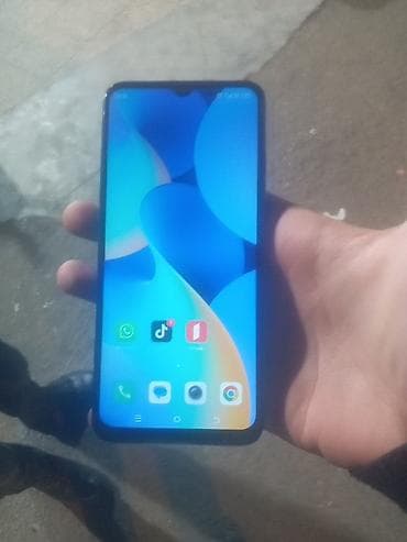 телефон fly fs501 nimbus 3: Smartfon – Android - Ekran: təxminən 6.5" tam ekran, damcı formalı ön — 1