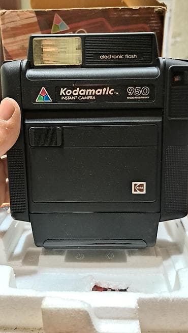 a10 islenmis: Kodak Kodamatic 950 və Polaroid 636 Closeup ani fotoaparatlar - Kodak — 5