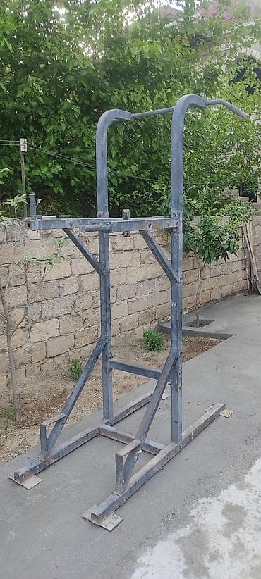 Turniklər və bruslar: Metal turnik və paralel qollardan ibarət çoxfunksiyalı idman — 2