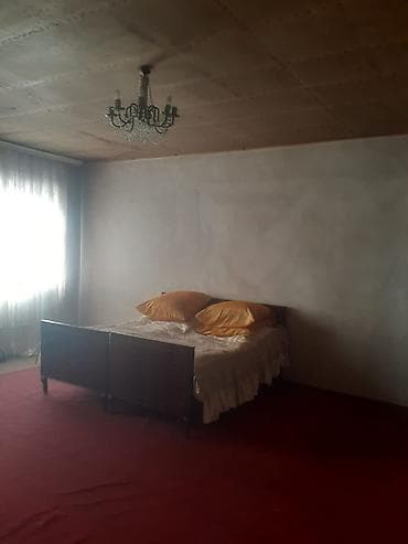 ev sekli: 3 otaqlı, 250 kv. m, Orta təmir — 2