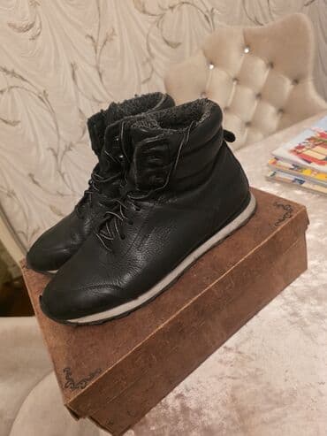 женские зимние ботинки на шнуровке: Размер: 40, цвет - Черный, Б/у — 7