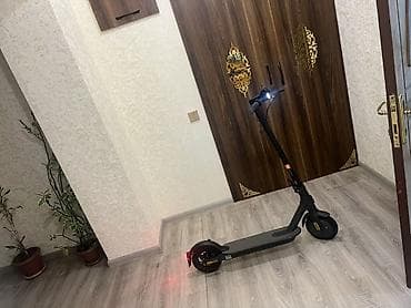 satt: İşlənmiş Elektrik samokat 8", 501 - 750 Vt, 26 - 35 km/s, Ünvandan götürmə — 2