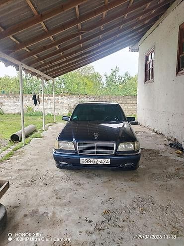 Mercedes-Benz C-Class: 1.8 l | Sedan