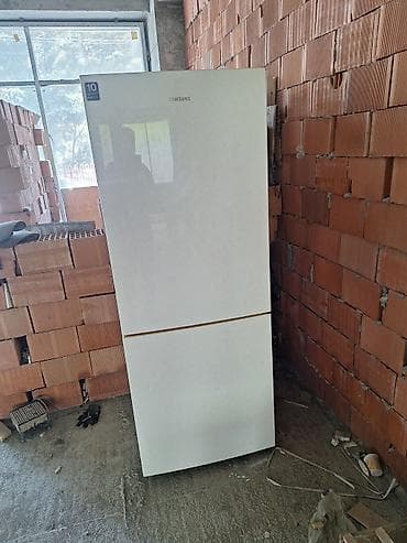 Soyuducular: Samsung ikikameralı soyuducu, aşağıda dondurucu ilə Model: RL4323RBAEF — 3