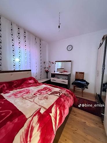 bine ev alqi satqi: Bina savxoz kanal ustunde 3otagli, kuxnya, ev satilir, komunal — 2