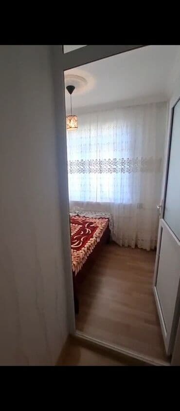 memar ecemi kiraye evler: Məkan Gəncə şəhəri Kirayə verilir Pasyolka 5/5 3 otaqlı təmirli — 12