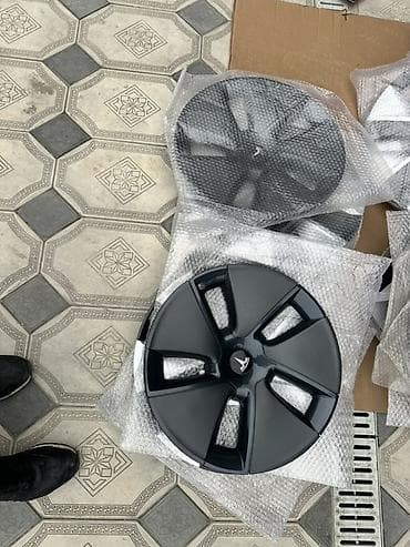 Su nəqliyyatı: Telsla model y və 3 ehtiyyat hissələri üçün buyurub müraciyyət edə — 10