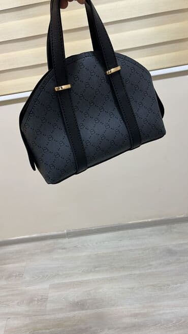 русский мех: Məhsullar: - Qara jilket/ceket: zipli ön hissə, yanlarda qapaqlı və — 21