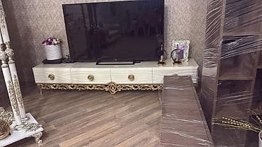 islenmis stol stullar: TV altlığı — 2