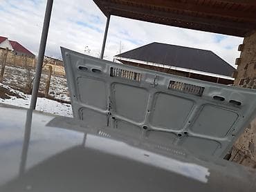 bentley continental gt 6 at: VAZ 2107, ağ rəng, sedan kuzov. Xüsusiyyətlər: - Klassik 4 qapılı — 5