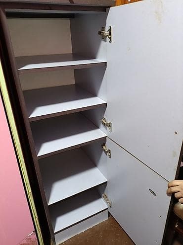 divar skaflari: Dolab yaxşı vezyetde — 2