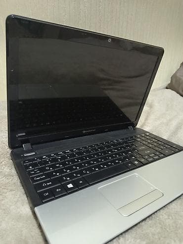 Packard Bell noutbuk - Model: Packard Bell (seriya loqosu qapaqda və