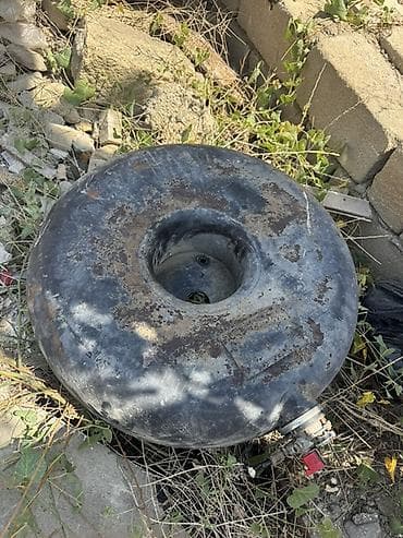 yan güzgü: Torus formalı avtomobil qaz balonu (LPG/CNG tipli), ehtimal ki — 1