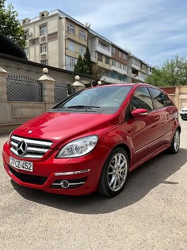 tekeri: Mercedes-Benz B 180: 1.7 l | 2010 il Hetçbek — 1