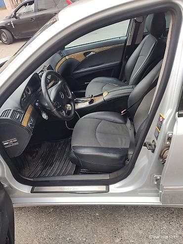 mercedes cesqa: Mercedes-Benz E-Class sedan - Kuzov: W211, gümüşü rəng, 4 qapı, sedan — 9