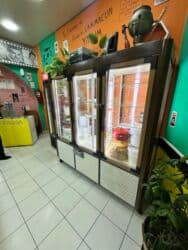 ПО для бизнеса: Vitrin soyuducu – 1400 AZN Üç qapılı şüşə vitrindir, restoran, kafe — 1