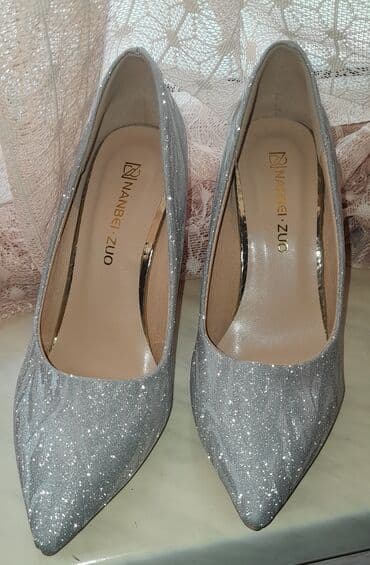 женские серебристые туфли: Tuflilər, Ölçü: 36, rəng - Gümüşü, Yeni — 2