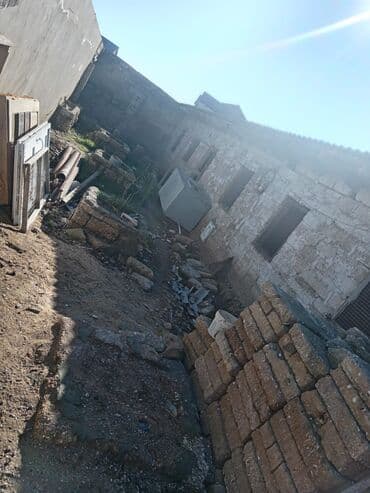 аренда земли под шиномонтаж: Satılır: təsərrüfat/tikinti üçün yardımçı tikili və həyət sahəsi — 4