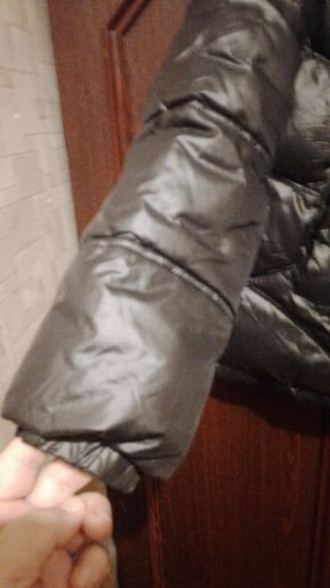 gödəkçələr: Kurtka.Yaxwl veziyyetdedi.5 manat.Tund qaradl — 3